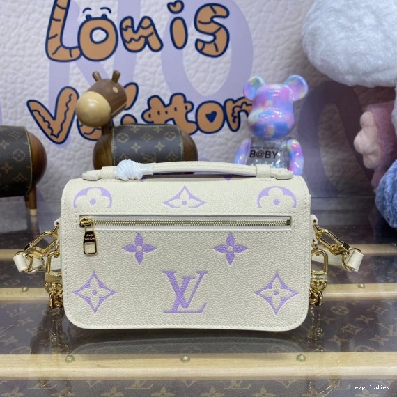 Cheap METIS WEST LOUIS POCHETTE EAST VUITTON 0813